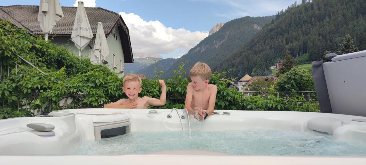 Hotel Garni Snaltnerhof Ортизей Екстериор снимка