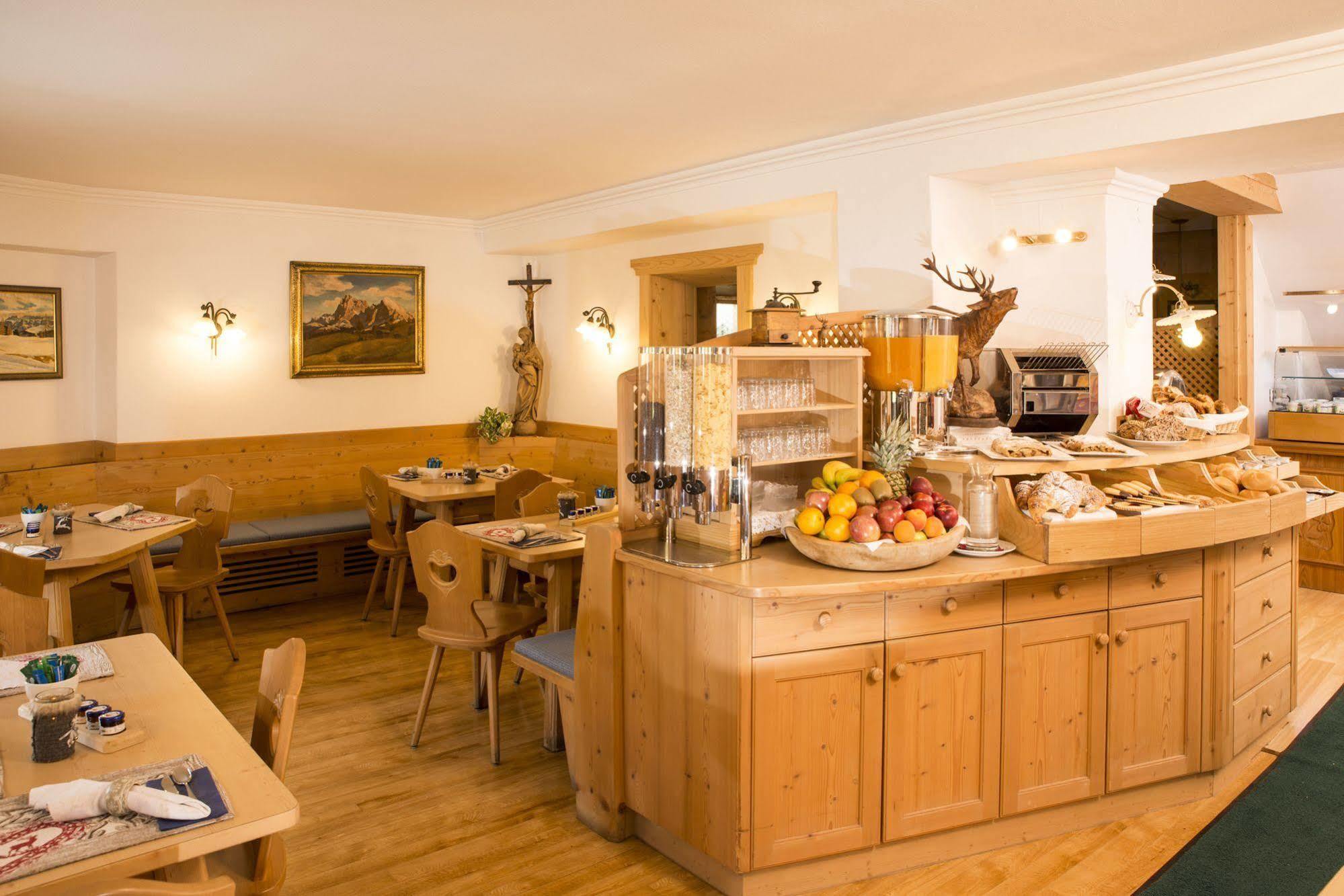 Hotel Garni Snaltnerhof Ортизей Екстериор снимка